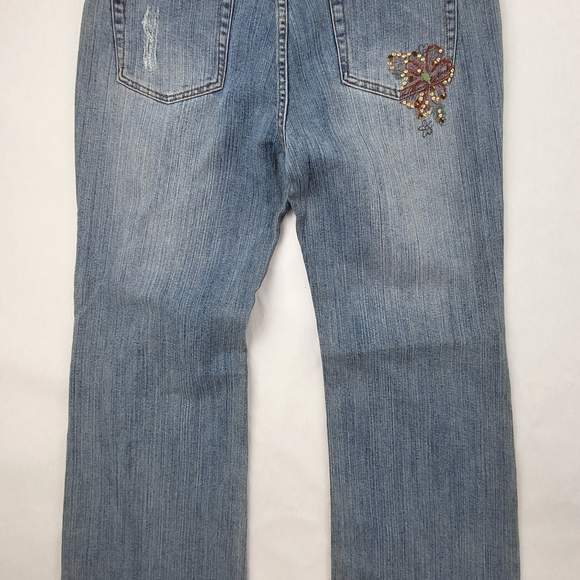 Clark Jeans Size 23 NWT Embellished Flowers Pattern Boot cut **Flaw** - Picture 9 of 11